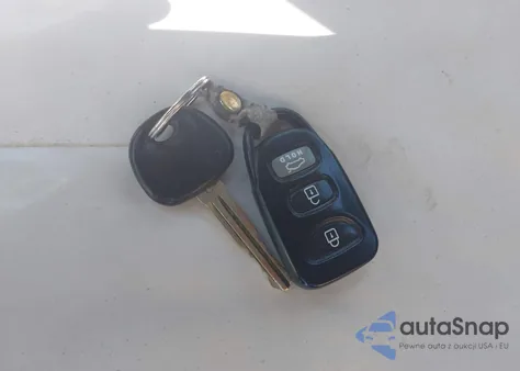 2012 Hyundai Elantra Gls (Ulsan Plant) z USA, uszkodzony, nr VIN KMHDH4AE0CU186921